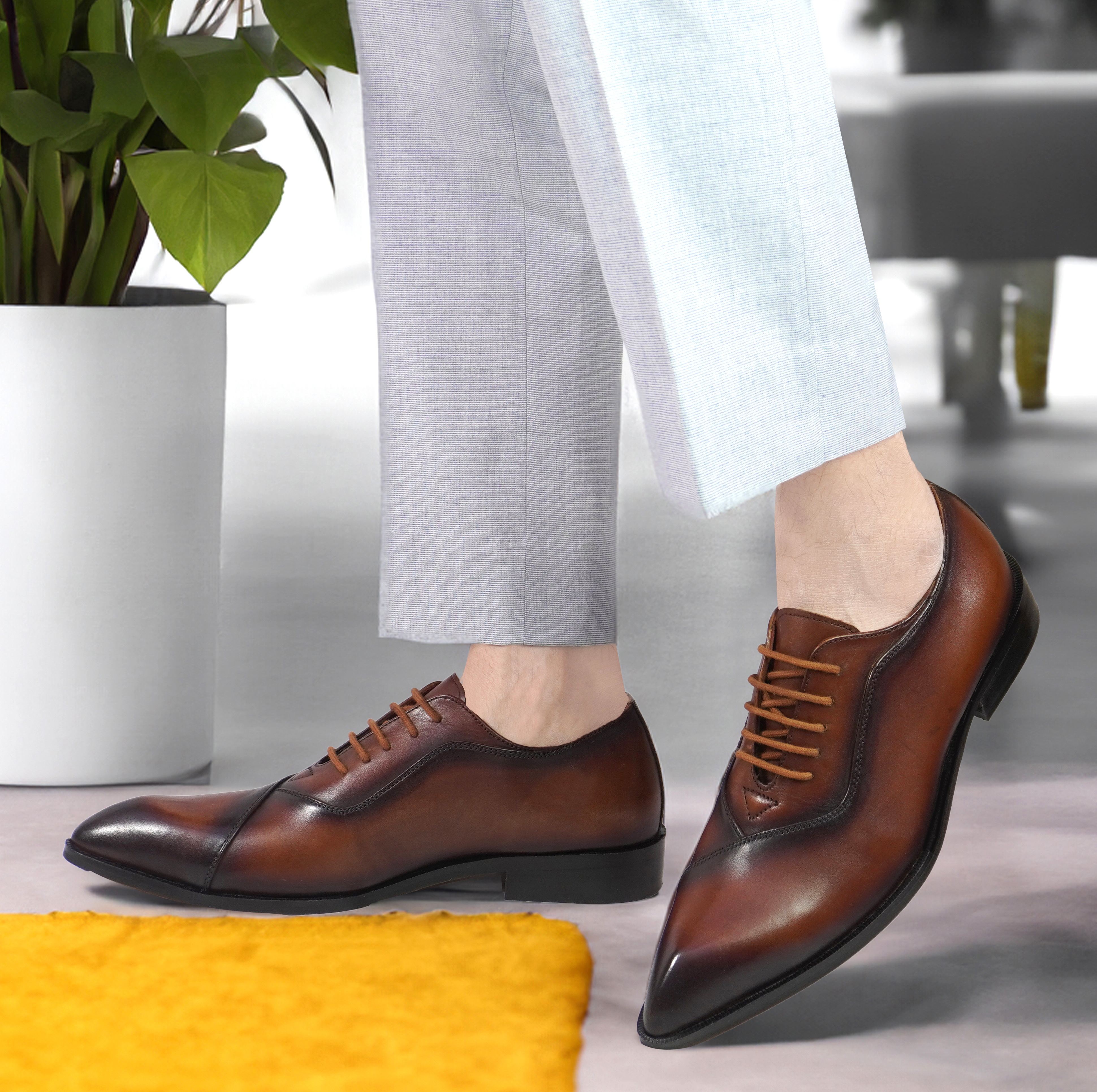LEATHER SHOES